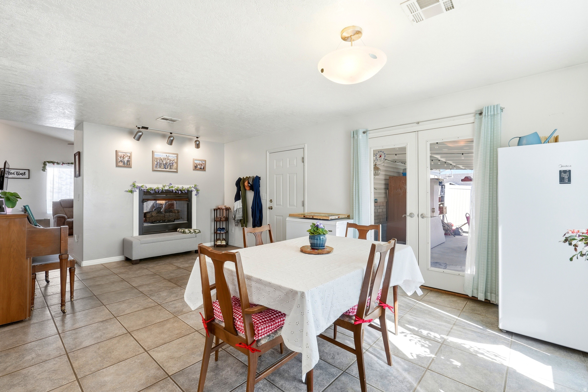 MAESER MEADOWS SUBDIVISION - Residential