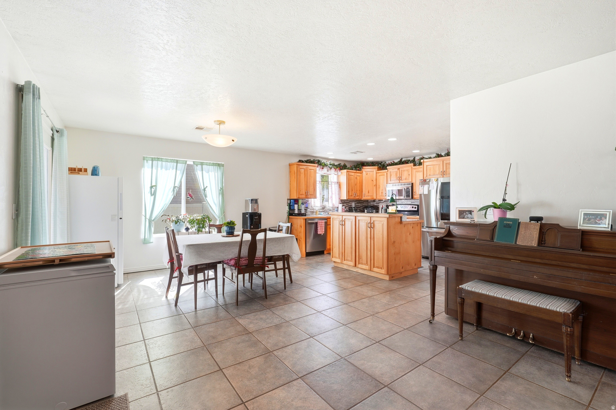 MAESER MEADOWS SUBDIVISION - Residential
