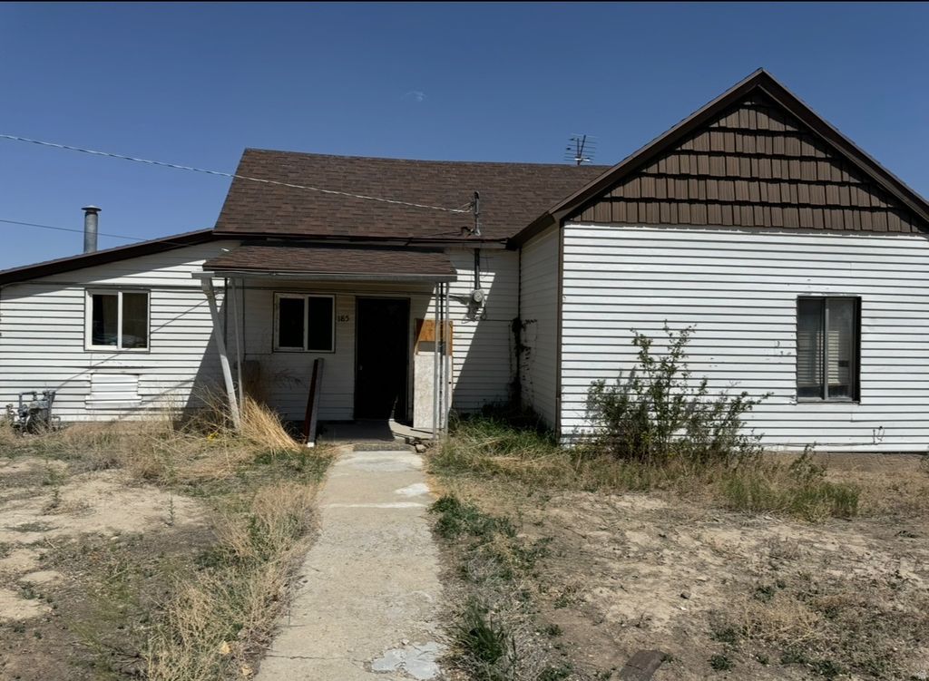 Photo of 185 S 100 E, Castle Dale, UT 84513 (MLS # 2142198)