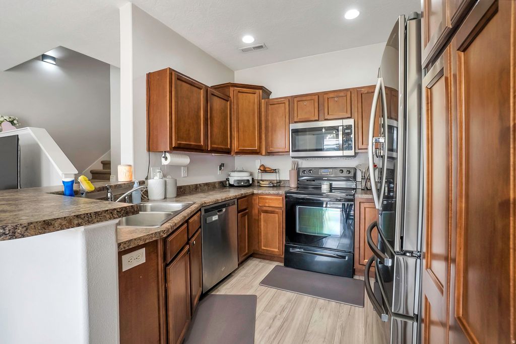 Photo of 60 E CALBOURNE LN. Ln S #3, Sandy, UT 84070 (MLS # 2153744)