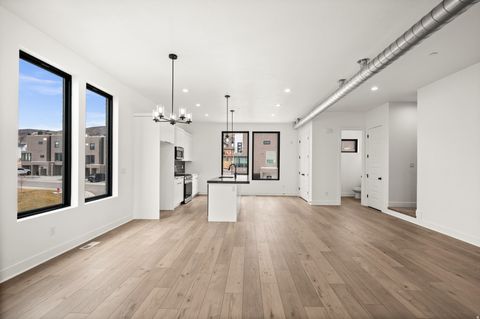 Tiny photo for 317 E ENDURANCE CIR, Draper, UT 84020 (MLS # 2137108)