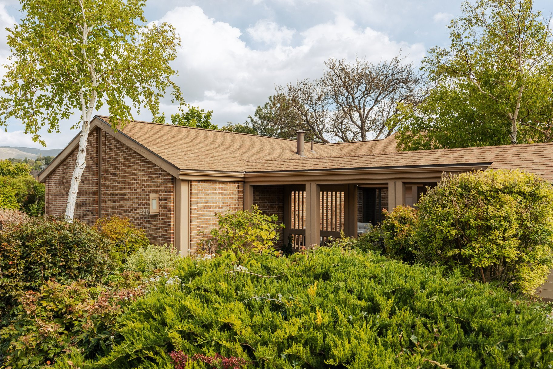 ENSIGN DOWNS - Residential