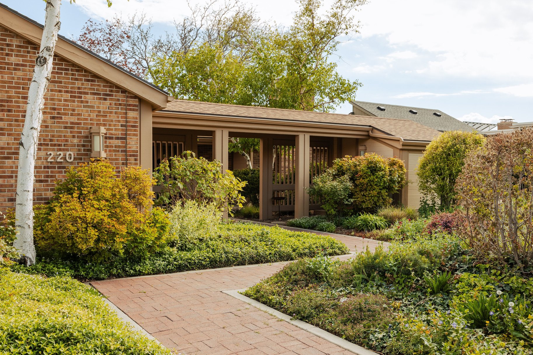 ENSIGN DOWNS - Residential