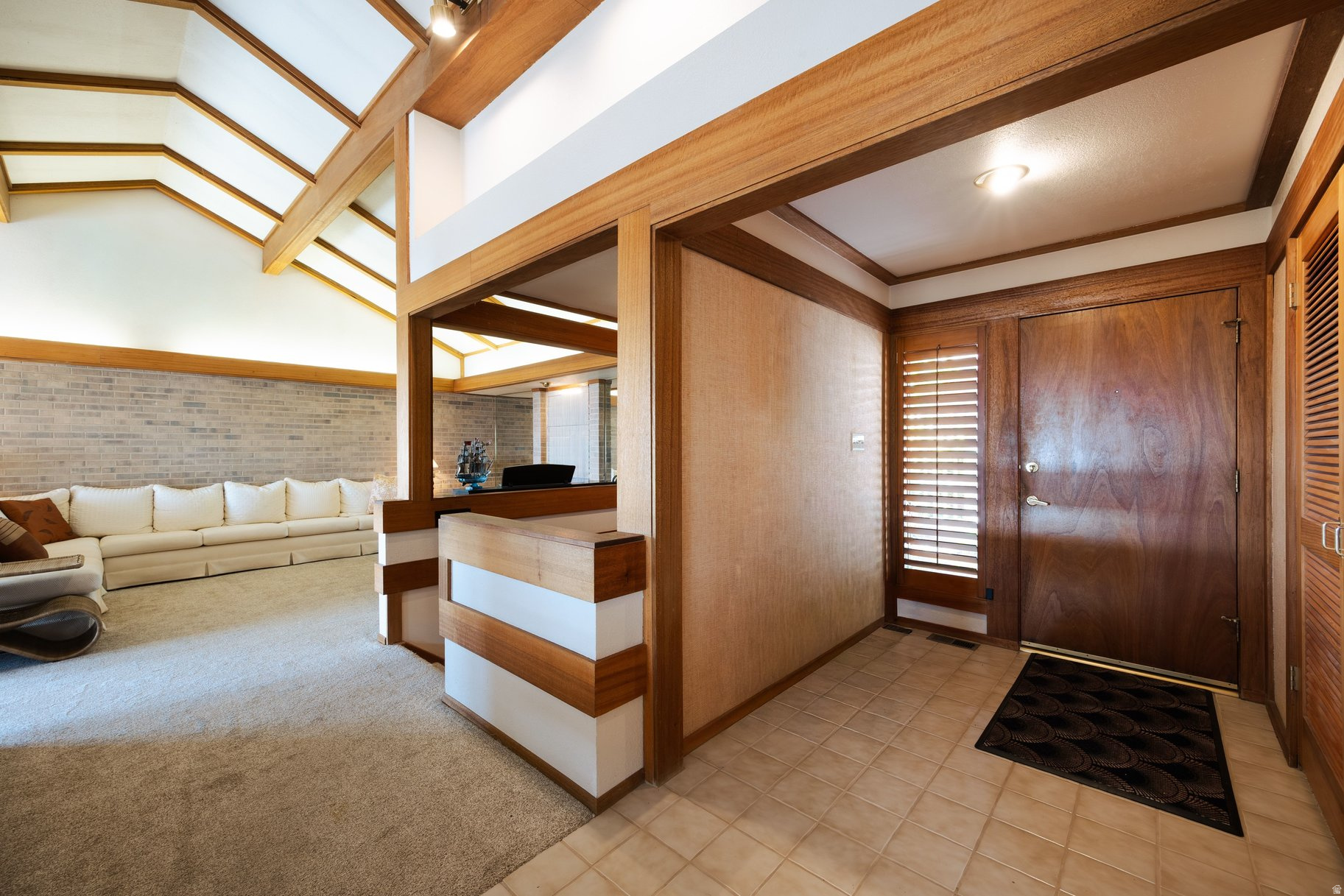 ENSIGN DOWNS - Residential