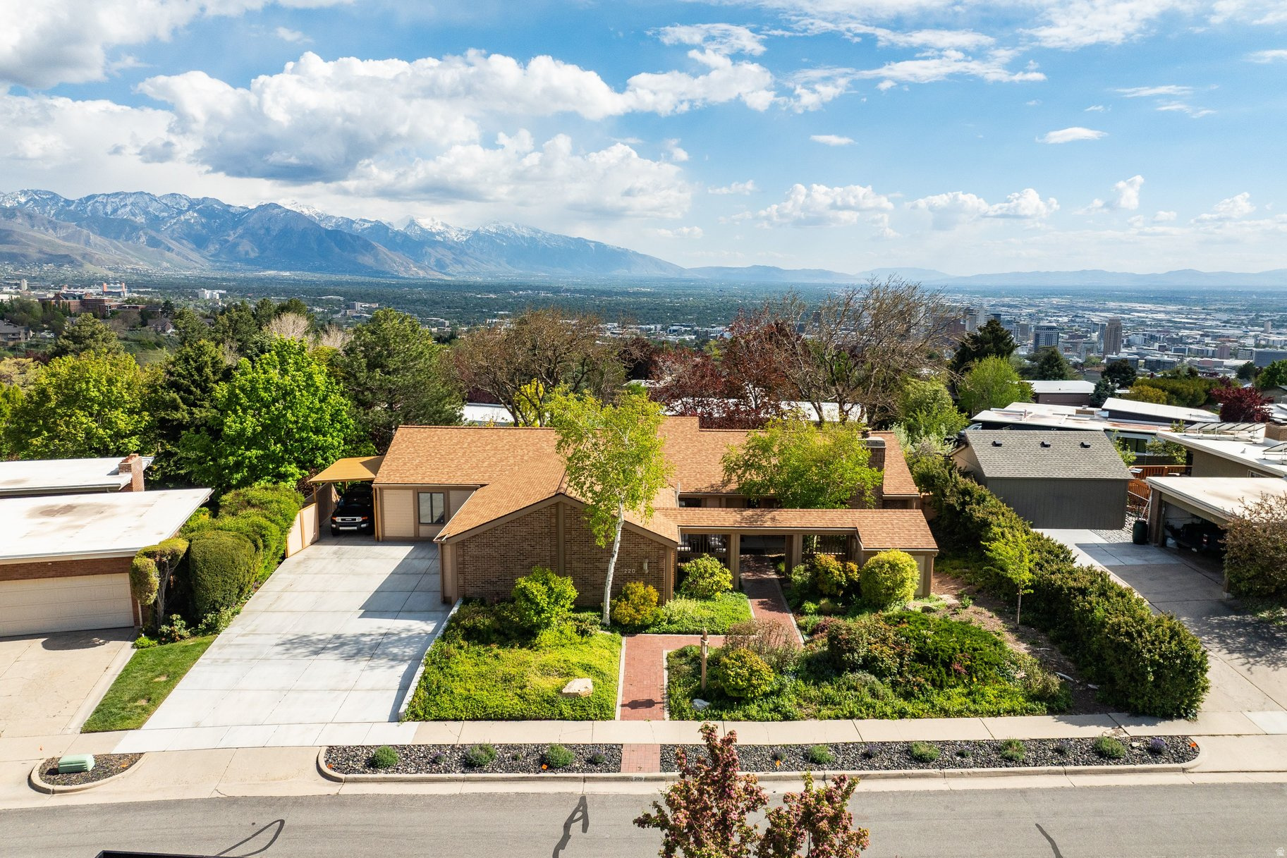 ENSIGN DOWNS - Residential