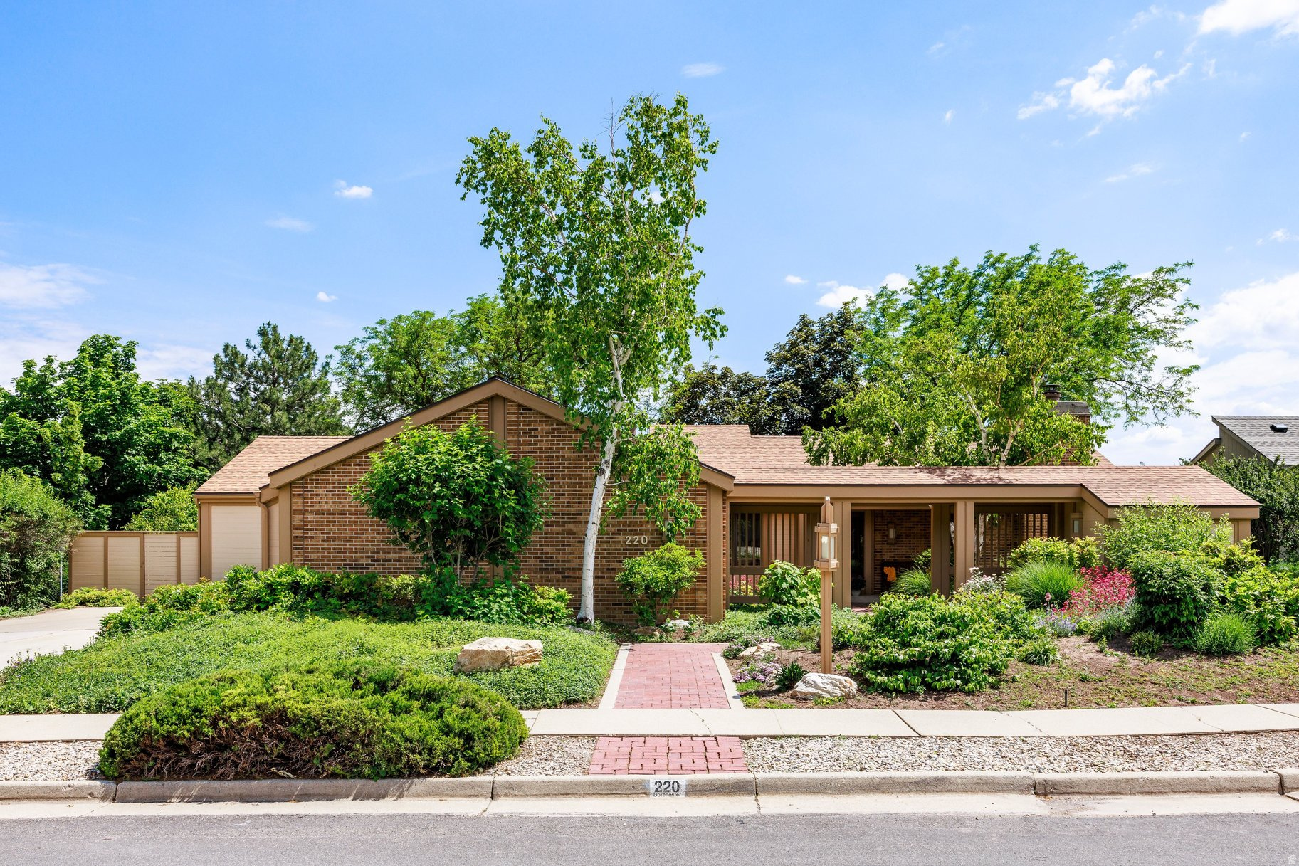 ENSIGN DOWNS - Residential