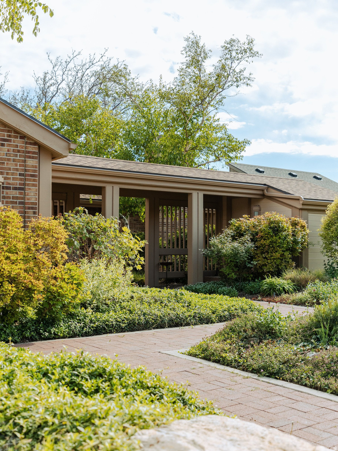 ENSIGN DOWNS - Residential