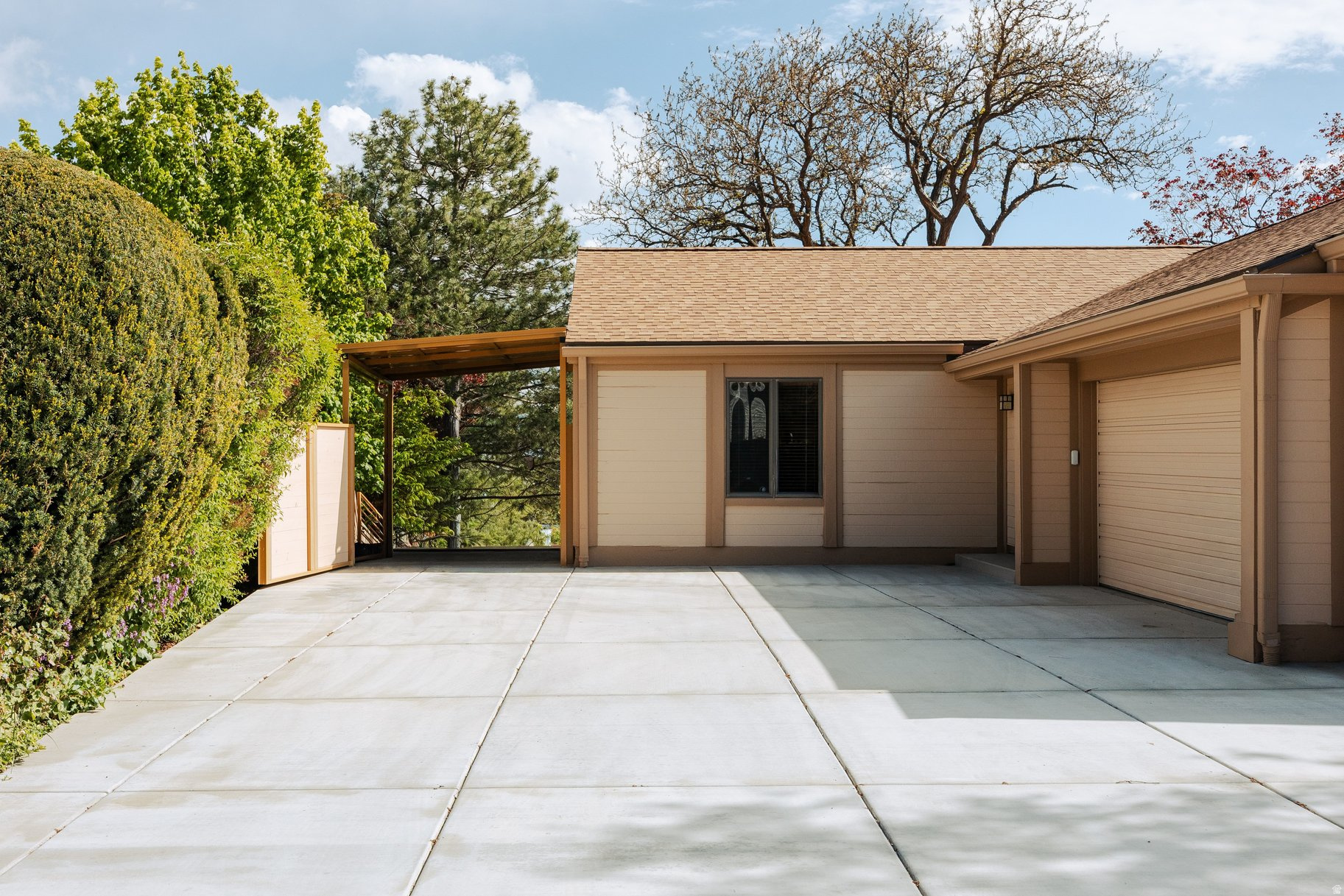 ENSIGN DOWNS - Residential