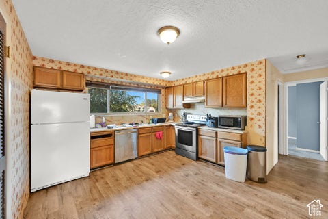 Tiny photo for 2261 W LEDGEWOOD DR, Taylorsville, UT 84129 (MLS # 2190355)