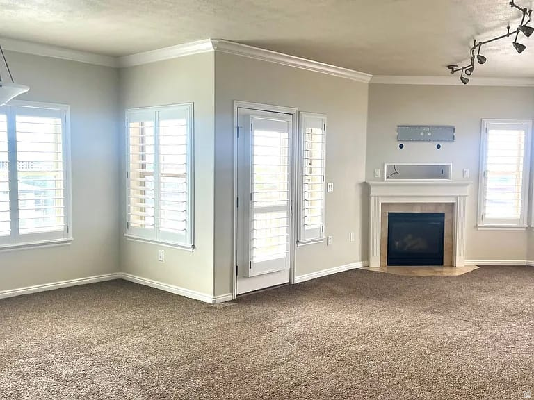 THE PARC AT GATEWAY - Residential