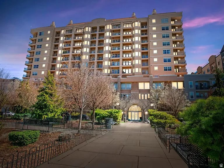 THE PARC AT GATEWAY - Residential