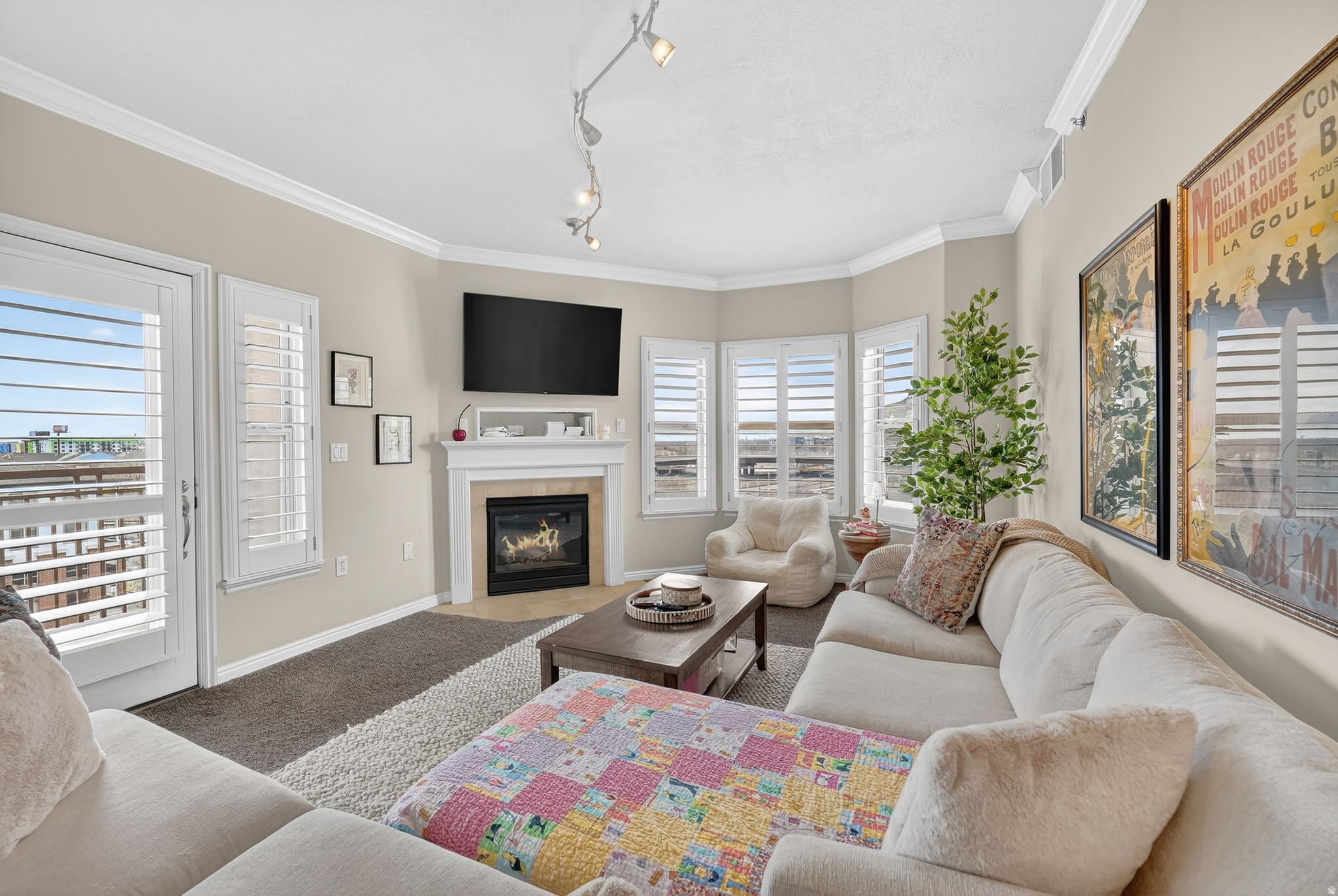 THE PARC AT GATEWAY - Residential