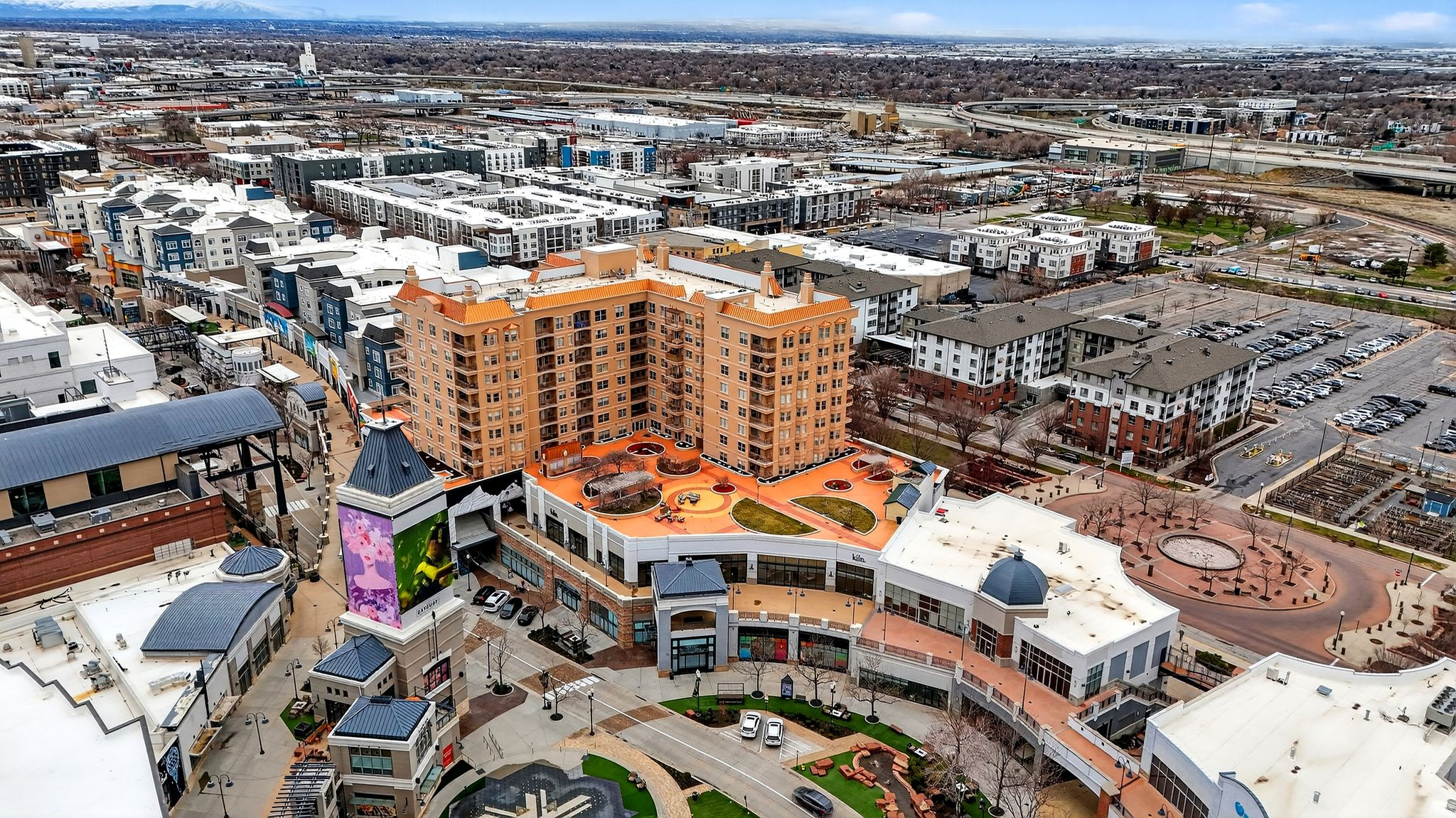 THE PARC AT GATEWAY - Residential