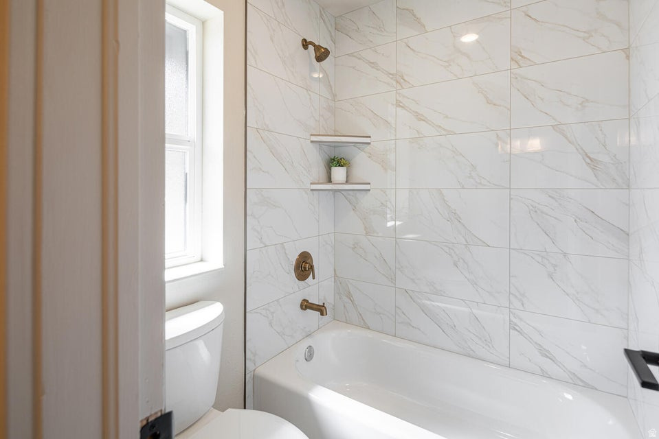 BLOOMINGTON COUNTRY CLUB 5 - Residential