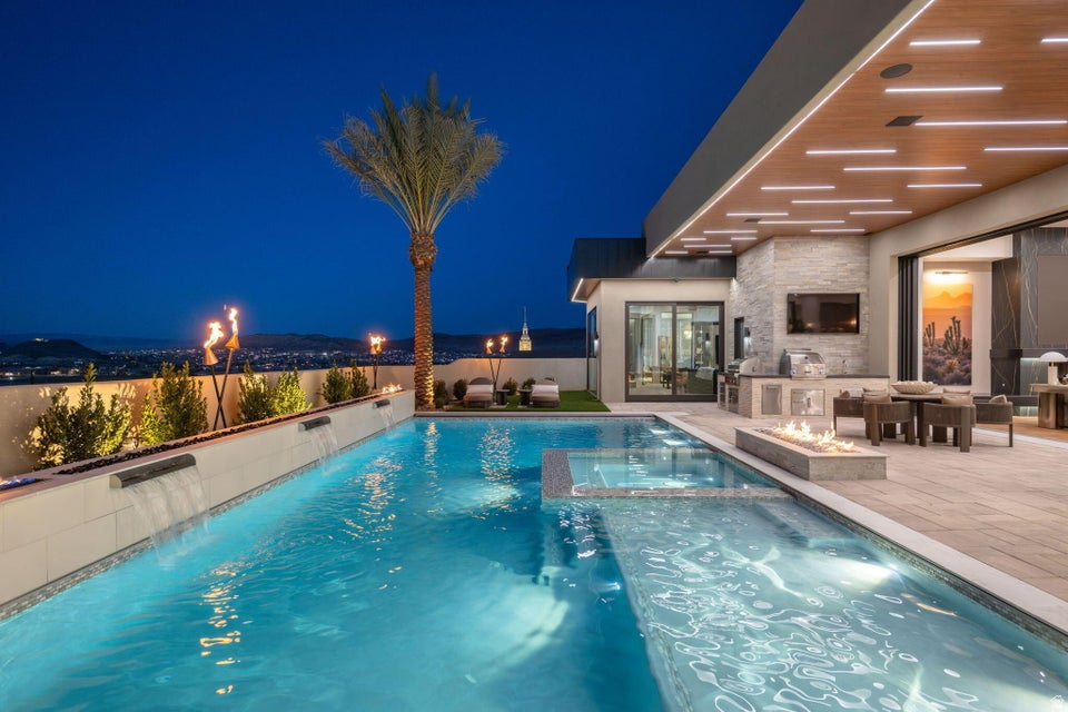 STONE CLIFF 18 AMD & EXT - Residential