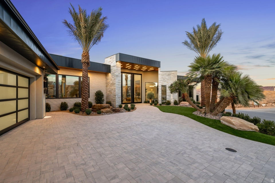 STONE CLIFF 18 AMD & EXT - Residential