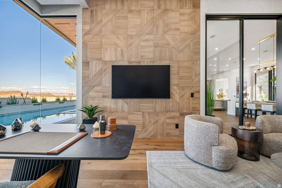 STONE CLIFF 18 AMD & EXT - Residential