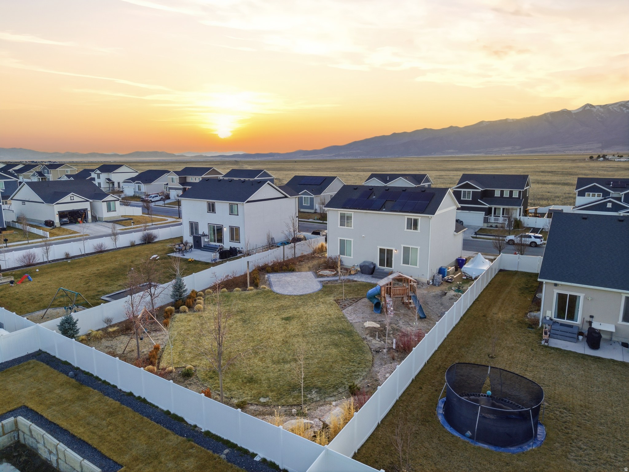 SUNSET RIDGE - Residential