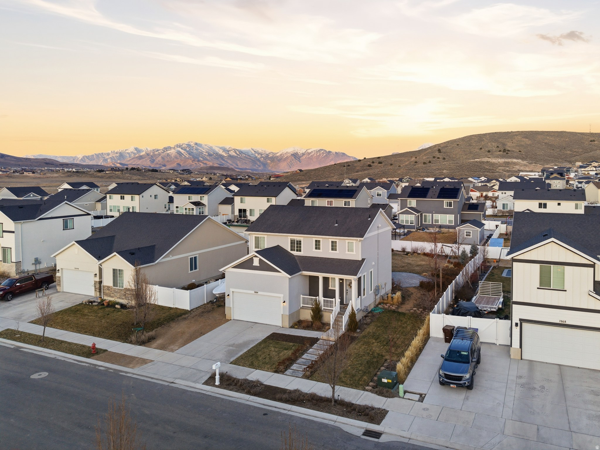 SUNSET RIDGE - Residential