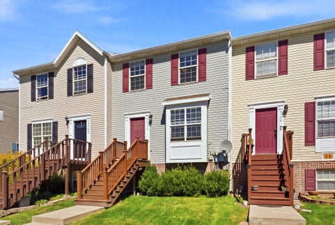 Townhouse For Sale - 5758 W Loch Raven Ct<br/> Salt Lake City, UT 84128