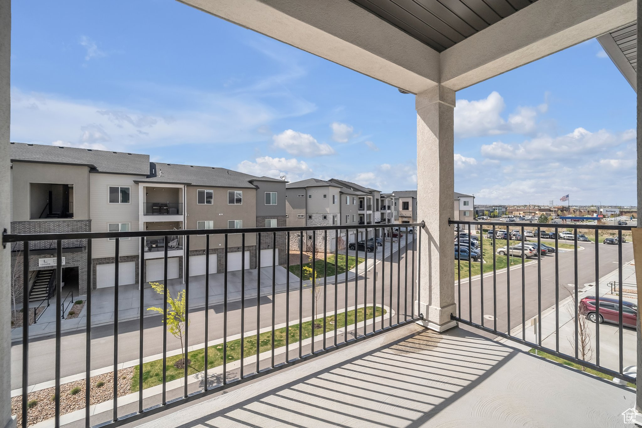 MOUNTAIN RIDGE - Residential