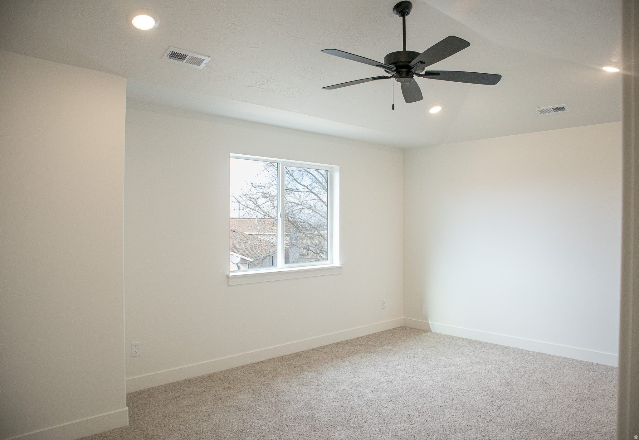 SALEM FIELDS - Residential