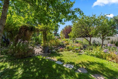 Tiny photo for 2050 E 6535 S, Cottonwood Heights, UT 84121 (MLS # 2120888)