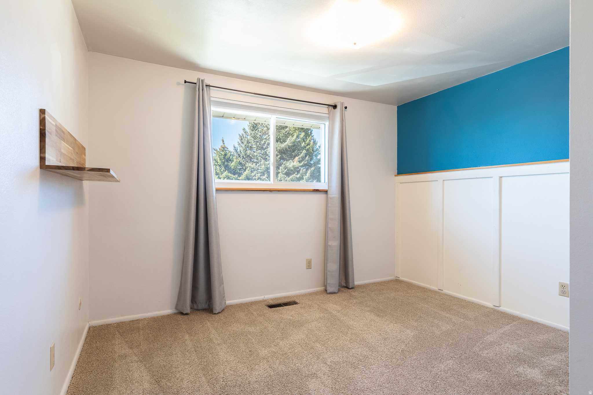 CLARMONT PLAZA - Residential