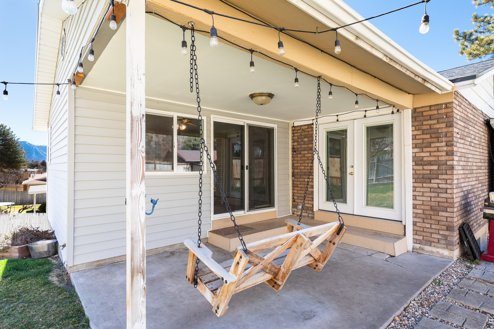 CLARMONT PLAZA - Residential