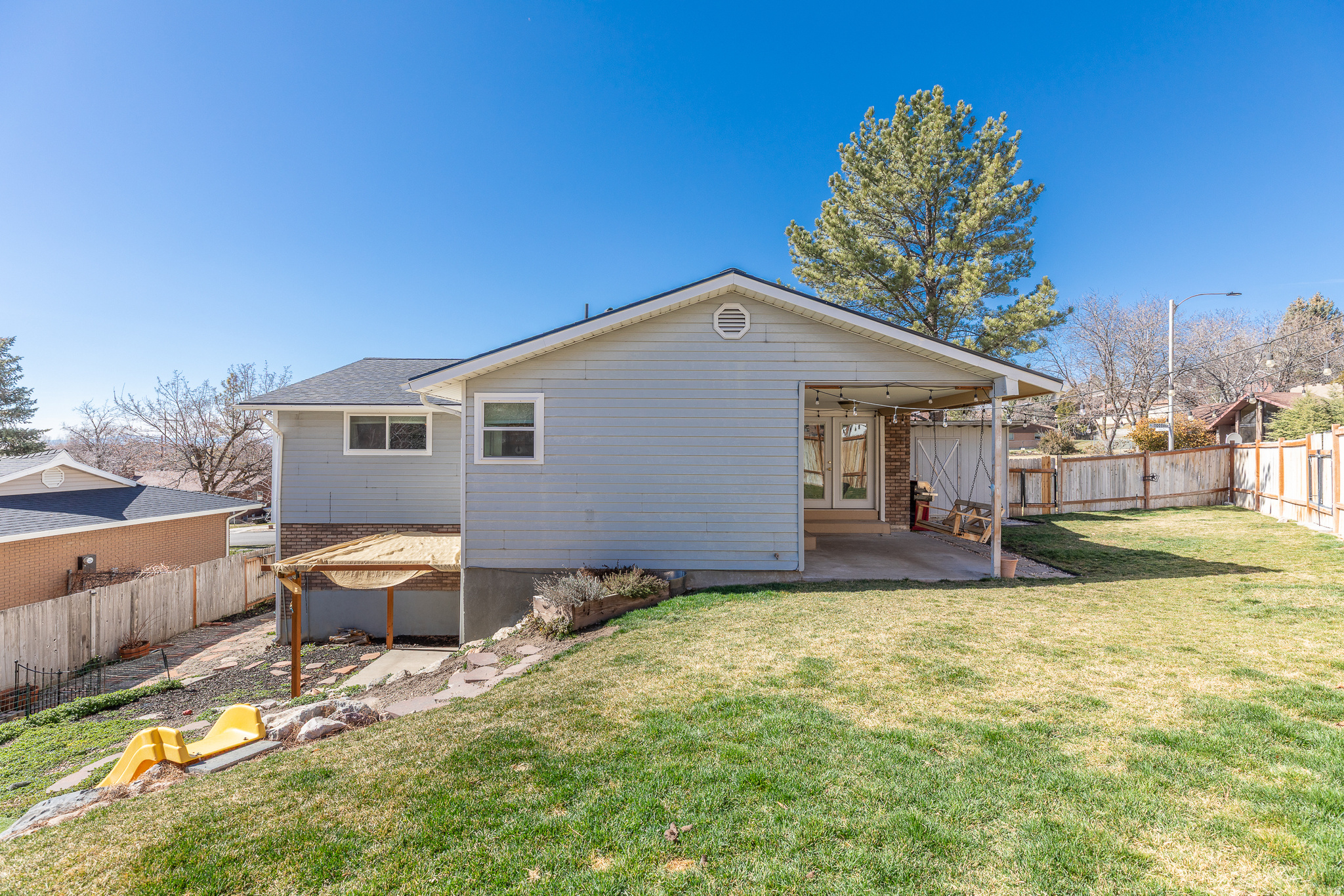 CLARMONT PLAZA - Residential