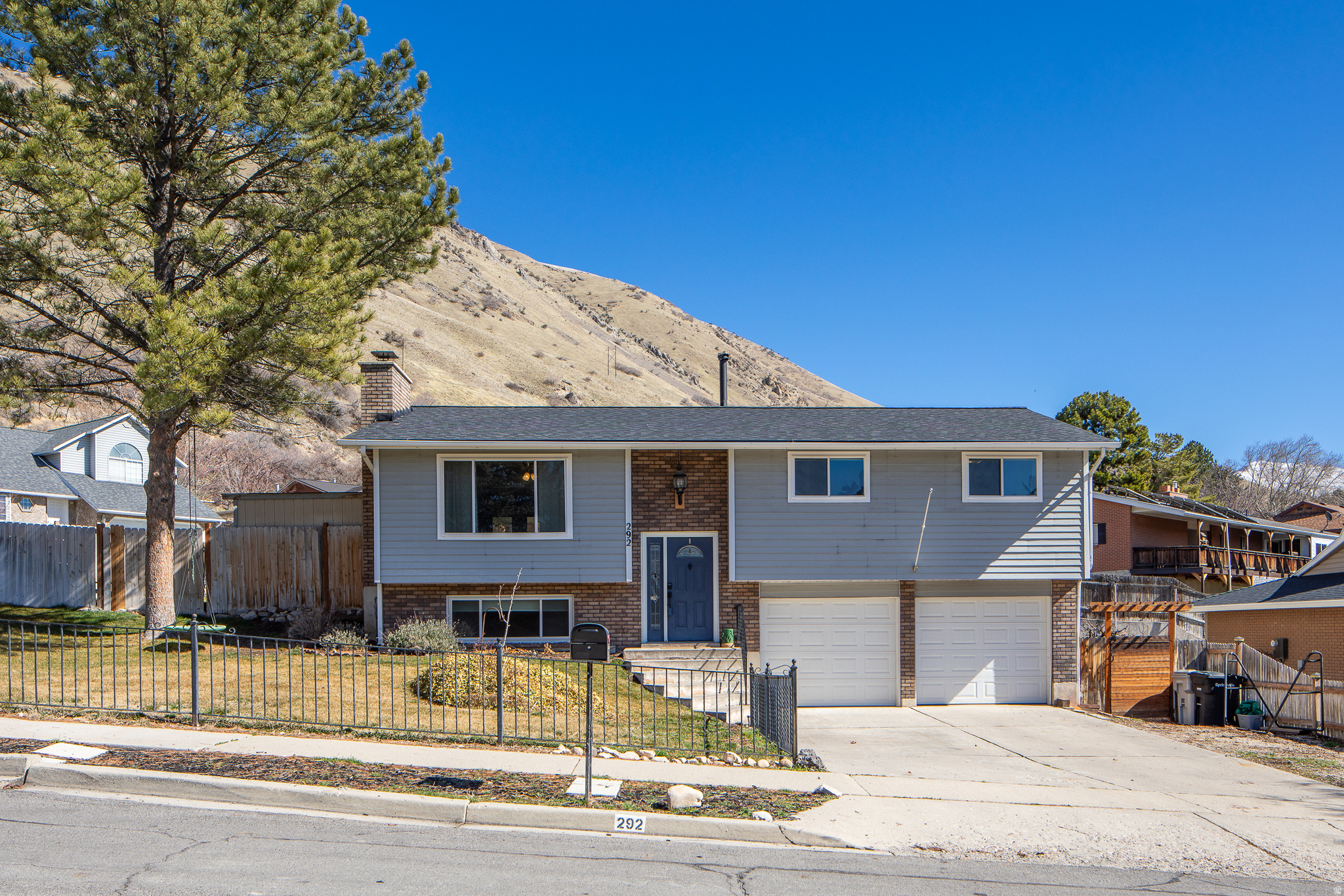 CLARMONT PLAZA - Residential