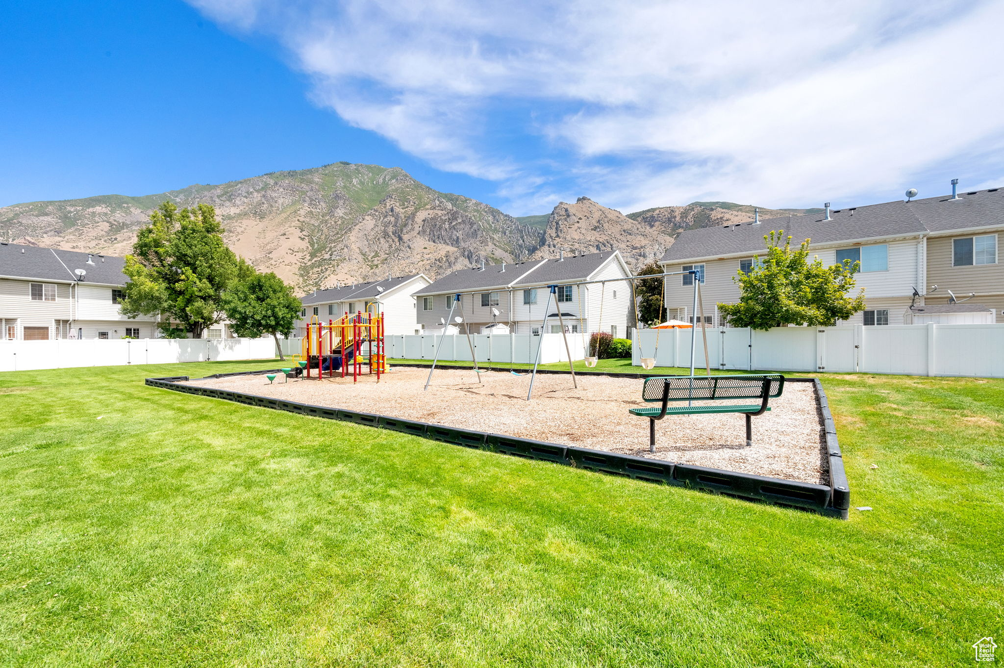 THE WILLOWS - Residential