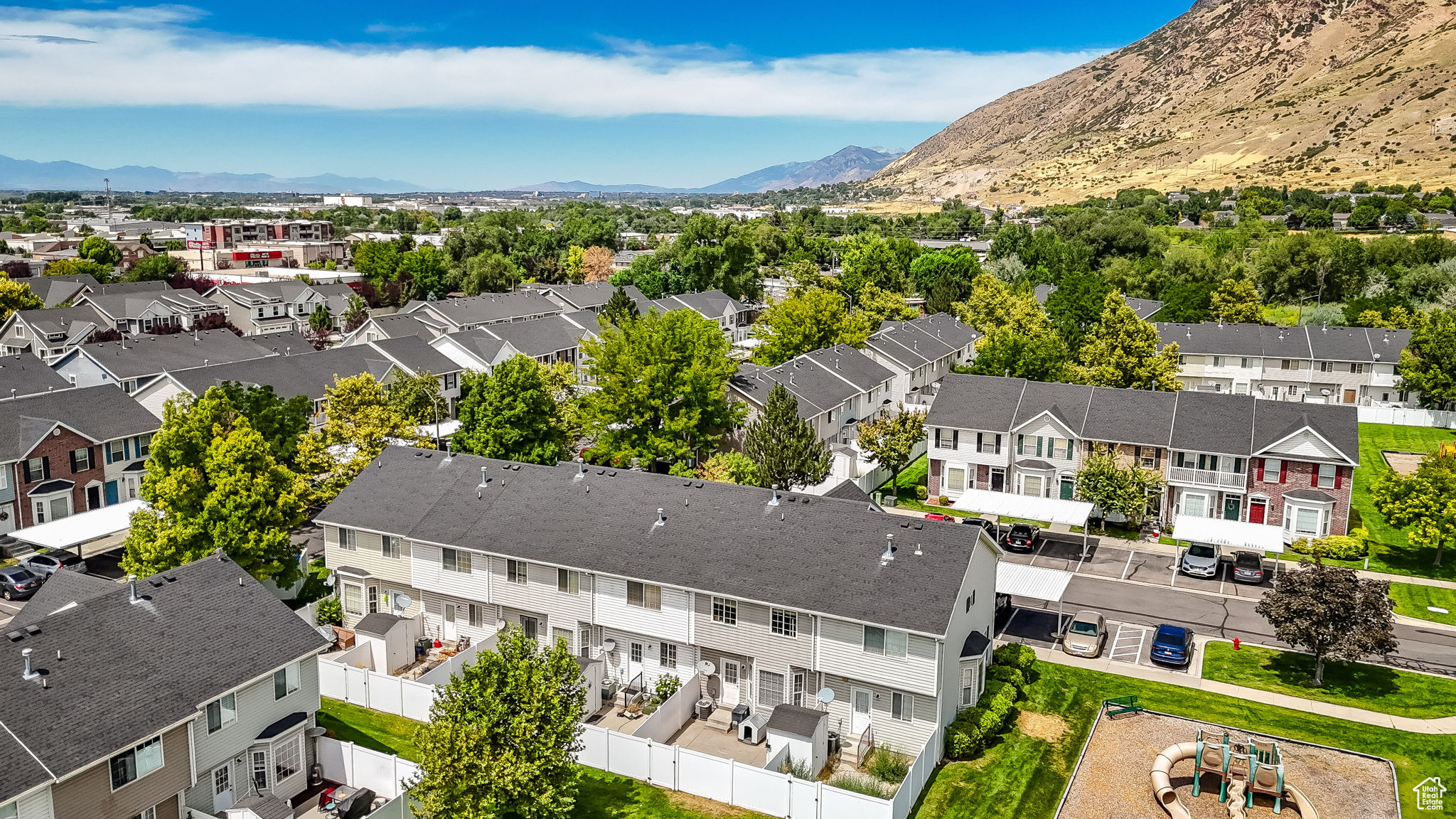 THE WILLOWS - Residential