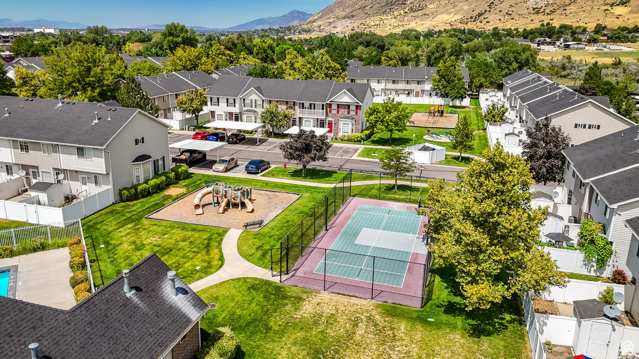 THE WILLOWS - Residential