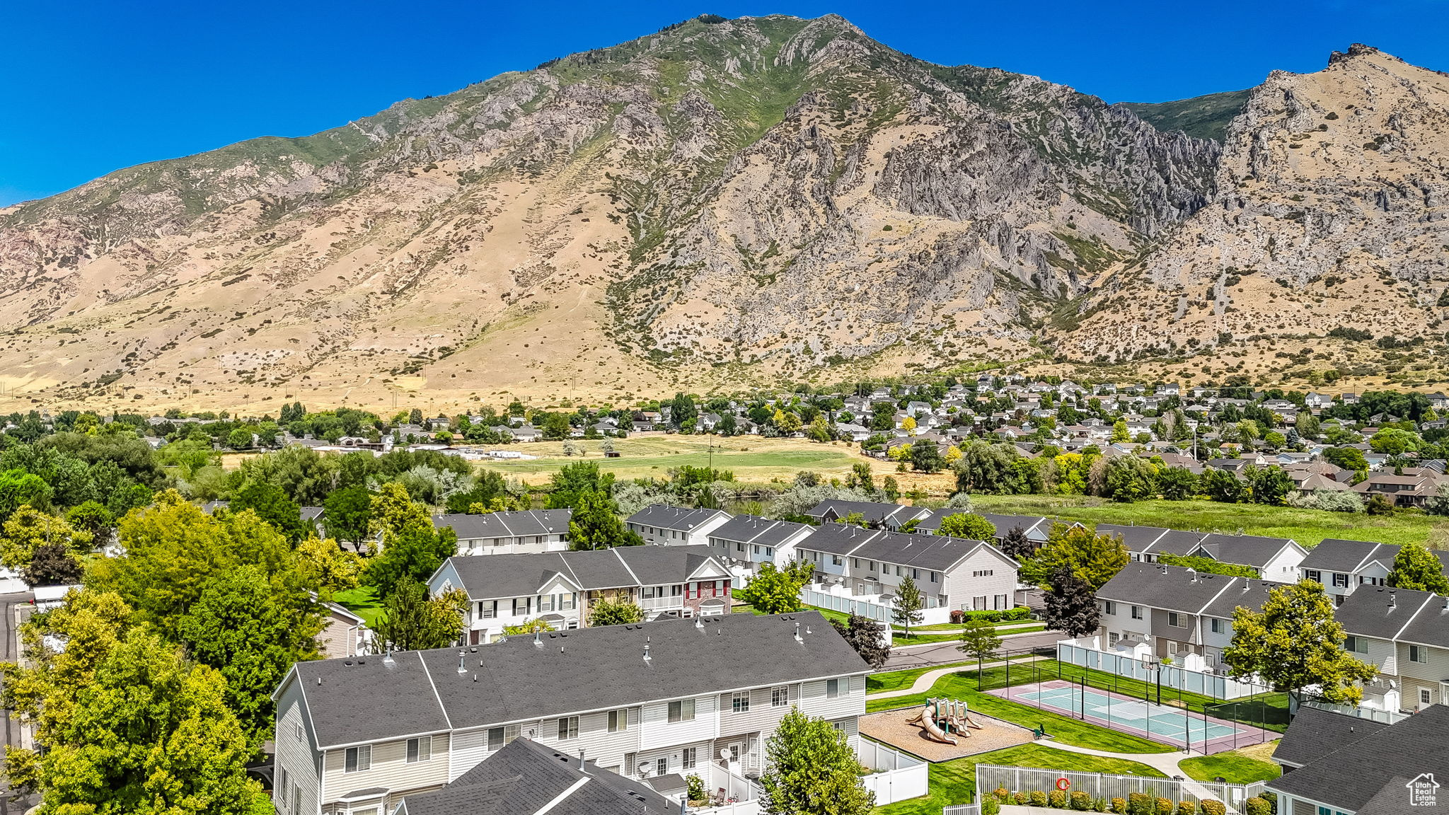 THE WILLOWS - Residential