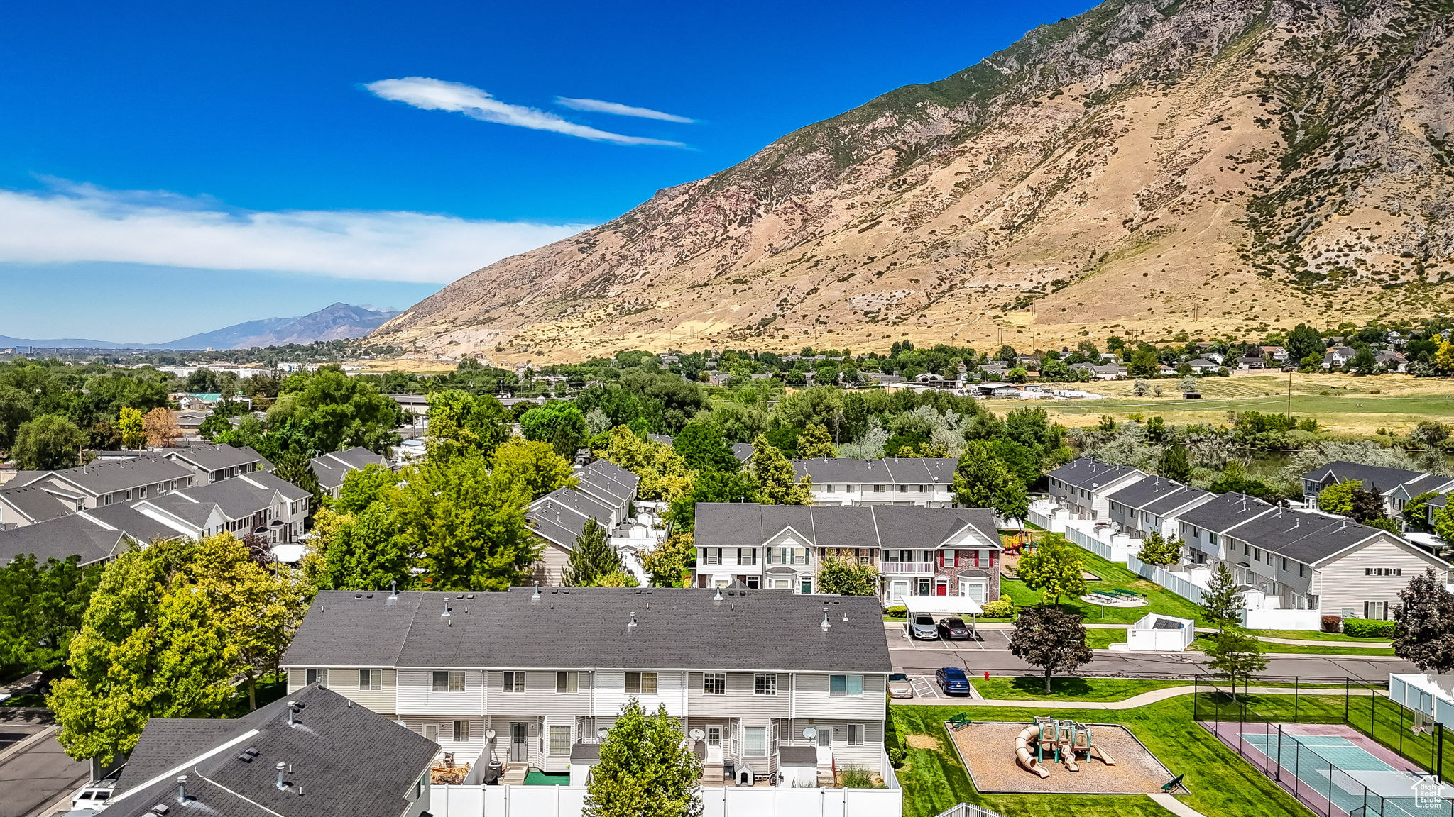 THE WILLOWS - Residential