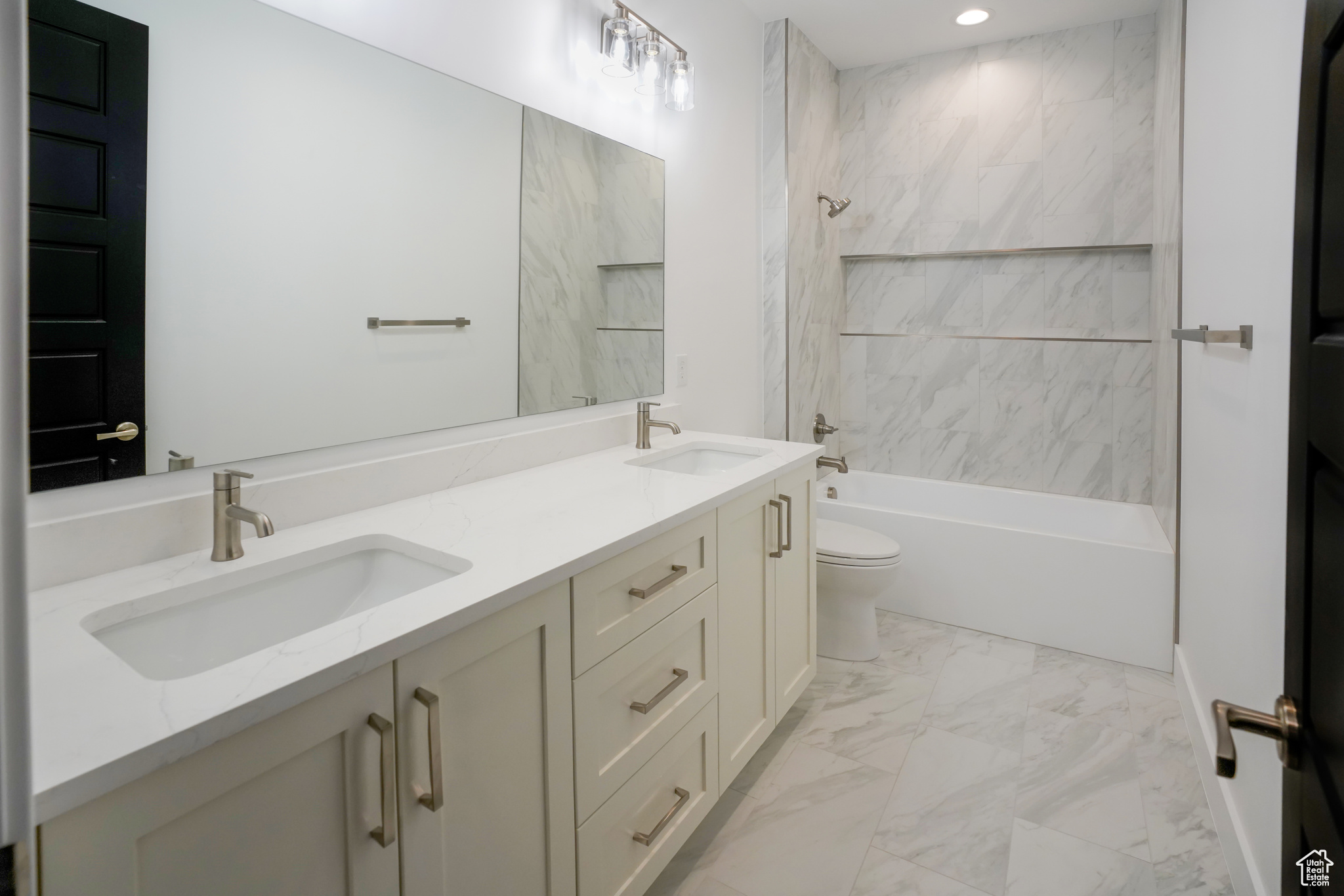 TIMBER LAKES - Residential