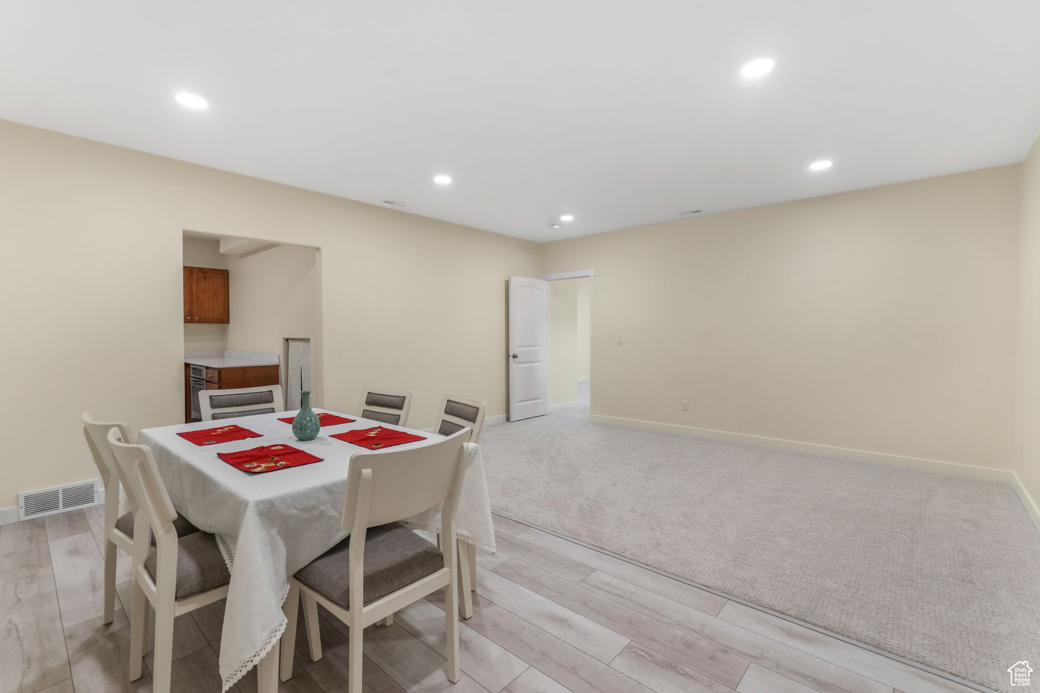 1910 W Walker Farm Dr, Kaysville, Utah image 31