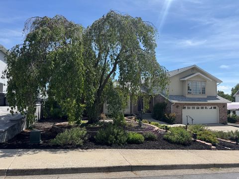 Tiny photo for 1062 E 100 S, Lindon, UT 84042 (MLS # 2159434)