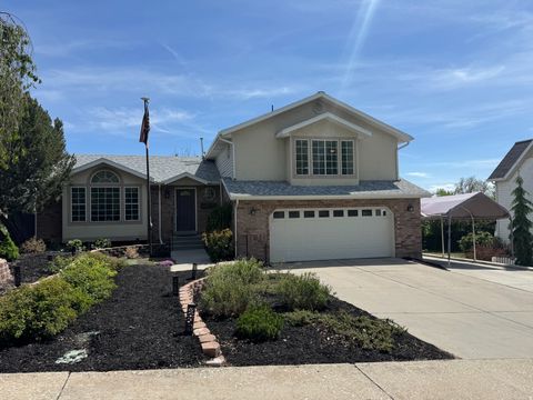 Tiny photo for 1062 E 100 S, Lindon, UT 84042 (MLS # 2159434)