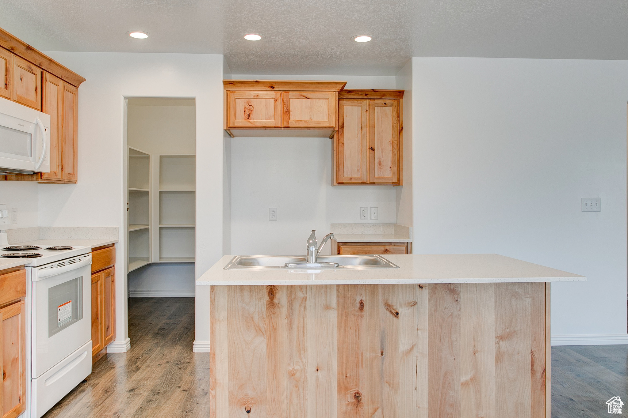 MELLOR AT SPANISH FORK - Residential