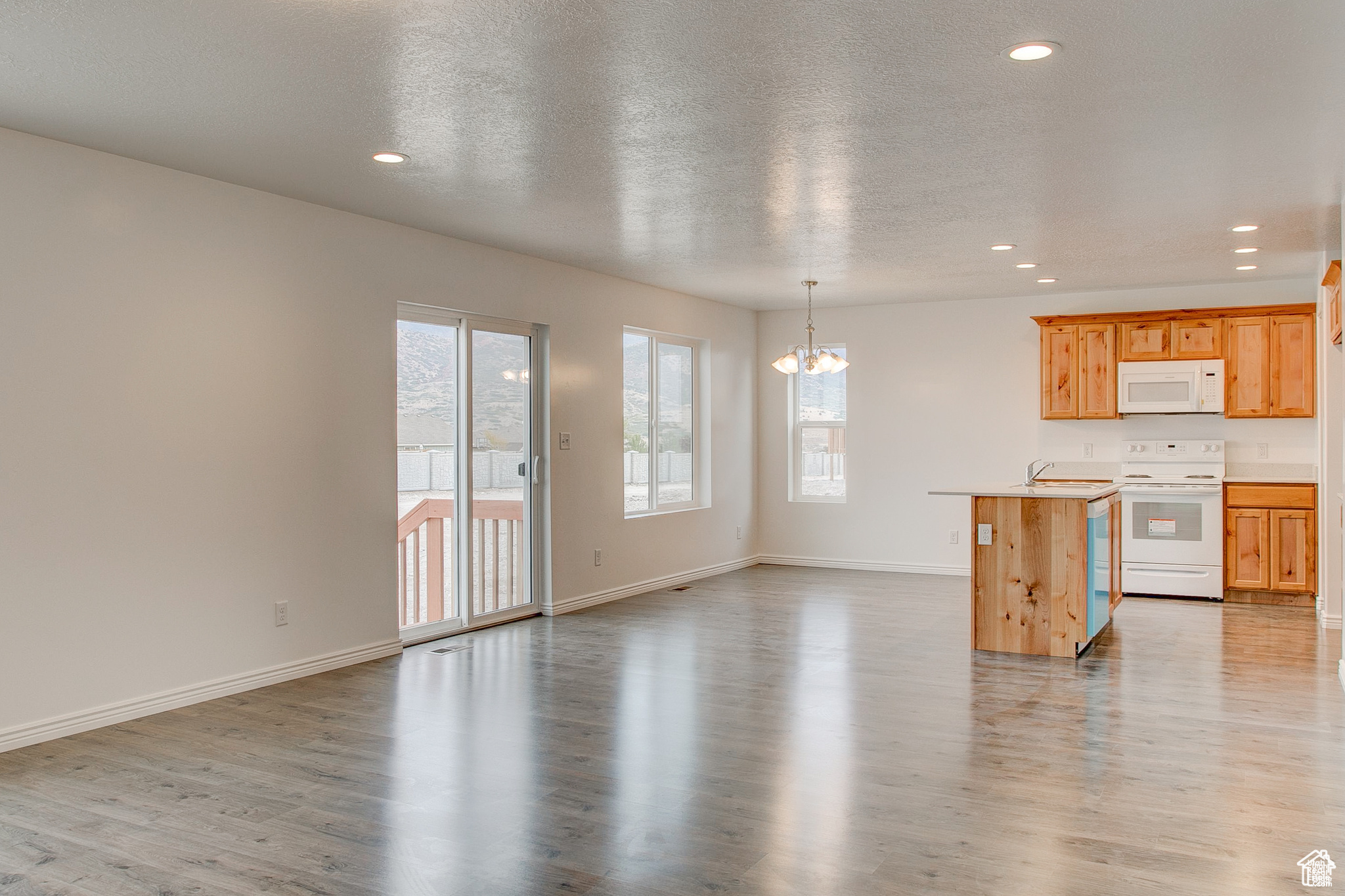 MELLOR AT SPANISH FORK - Residential
