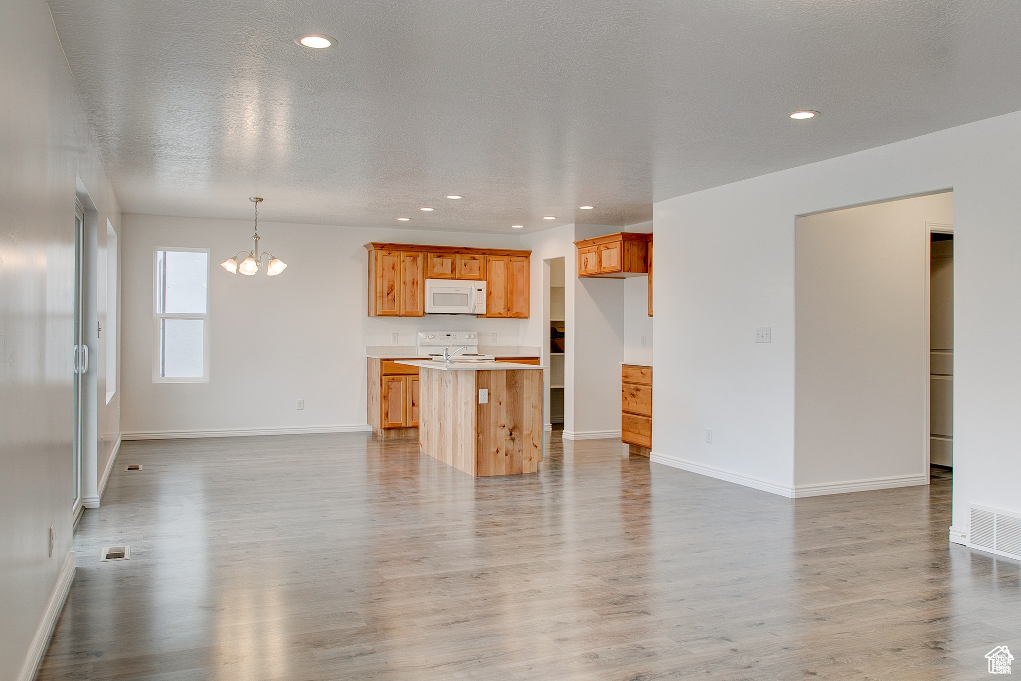 MELLOR AT SPANISH FORK - Residential