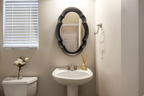 Tiny photo for 1930 E ASPEN LEAF PL, Draper, UT 84020 (MLS # 2153183)