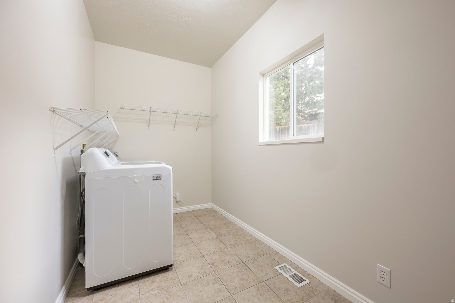 OAK VISTA SUNCREST - Residential