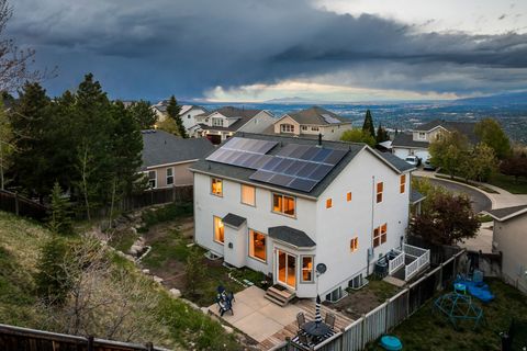 Tiny photo for 1930 E ASPEN LEAF PL, Draper, UT 84020 (MLS # 2153183)