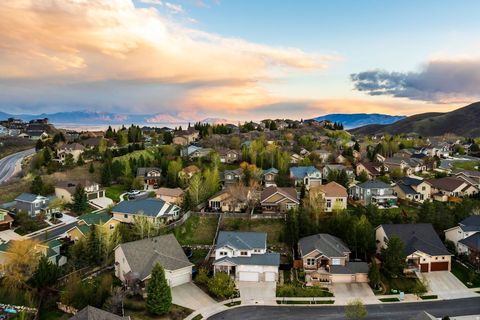 Tiny photo for 1930 E ASPEN LEAF PL, Draper, UT 84020 (MLS # 2153183)