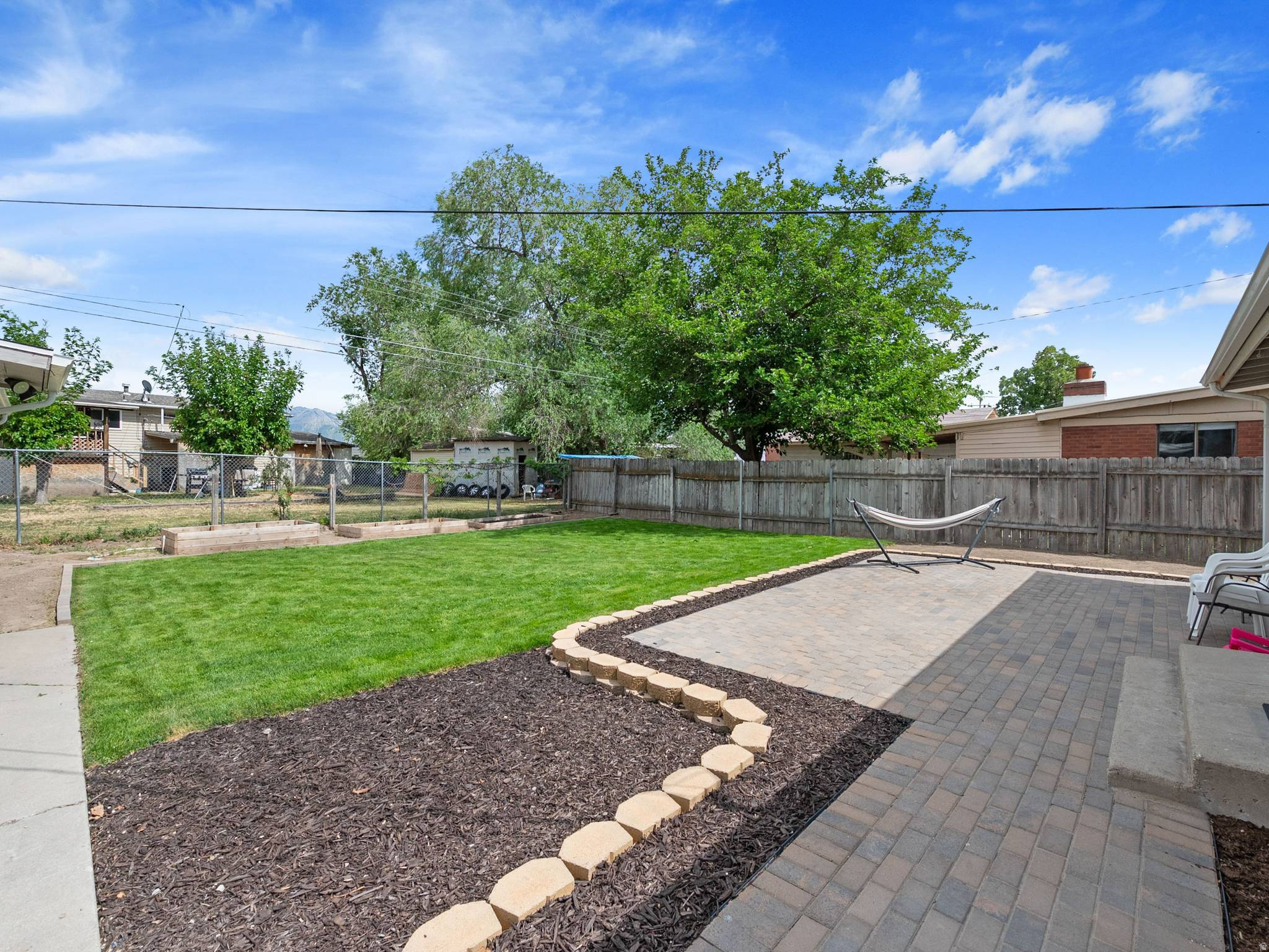 MAPLE MEADOWS - Residential