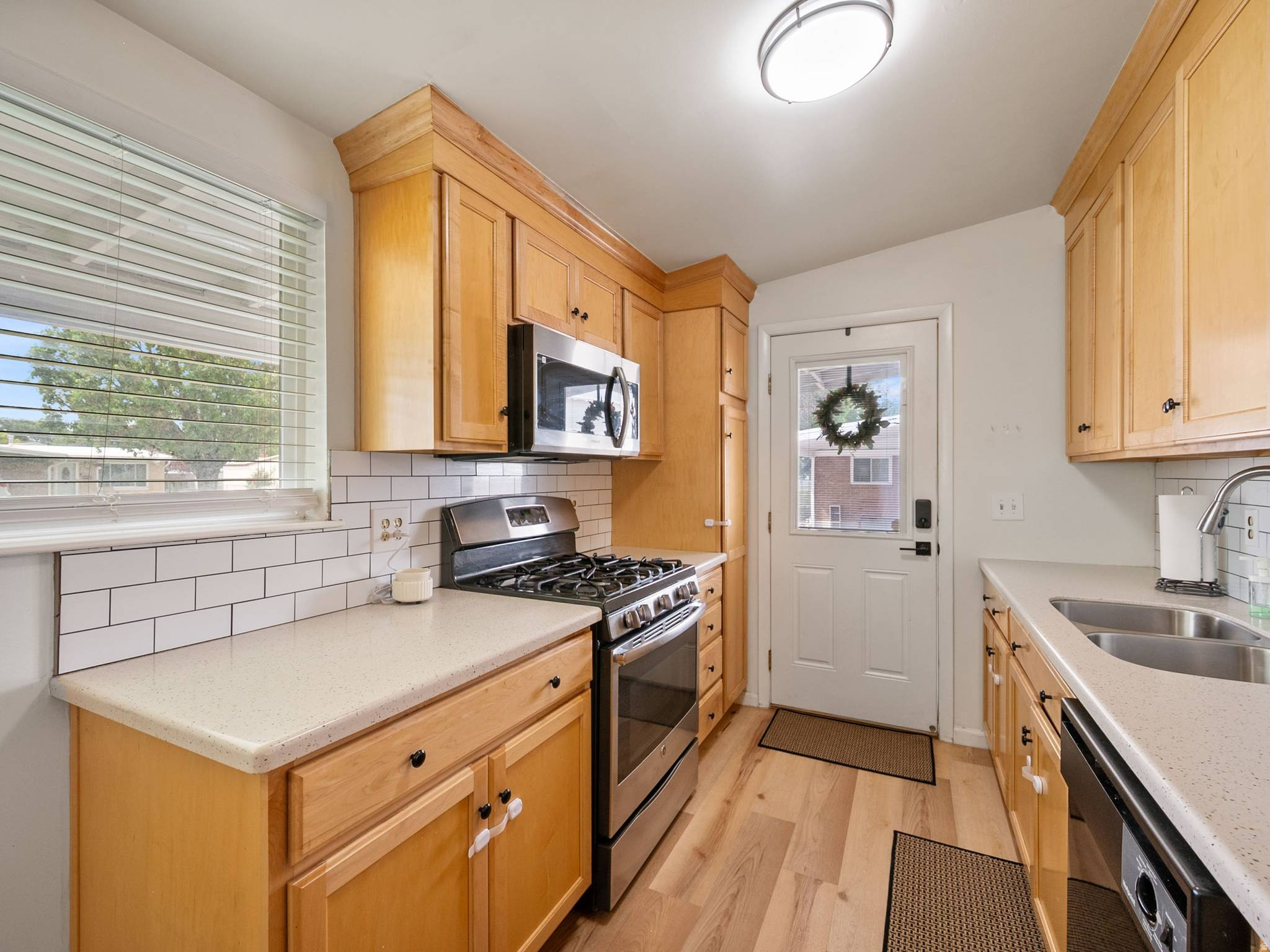 MAPLE MEADOWS - Residential