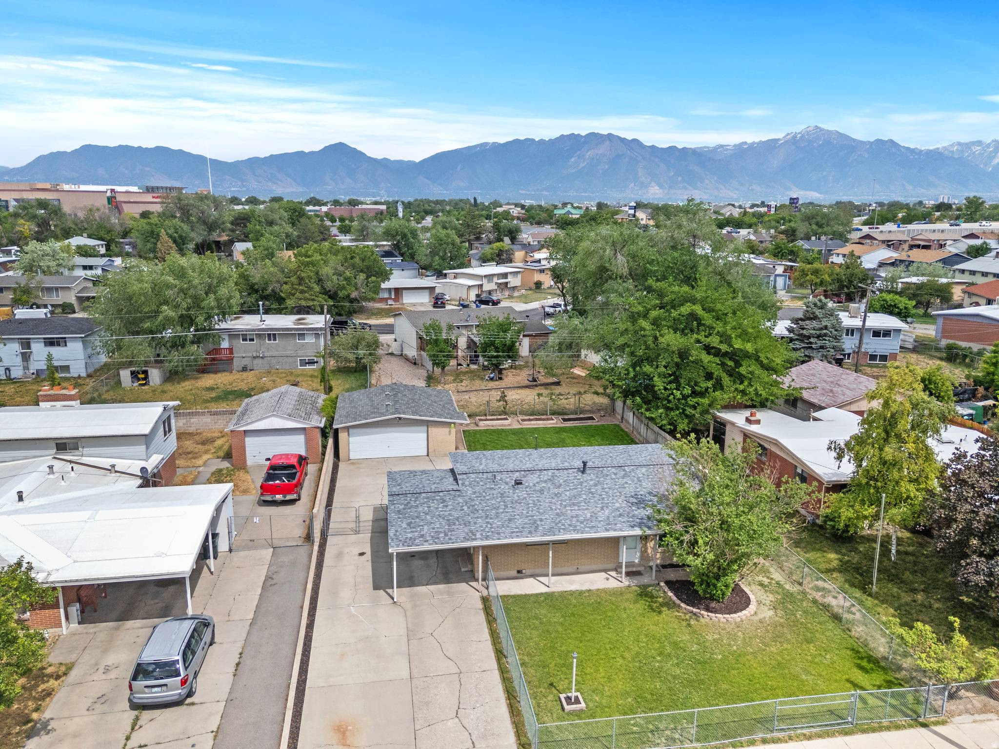MAPLE MEADOWS - Residential